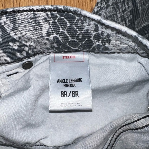 Express Snake Jeans - Picture 6 of 6